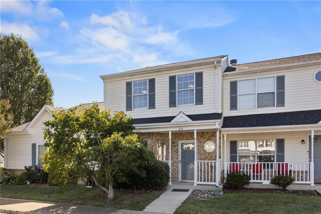 Yorktown, Virginia 23693, United States, 3 Bedrooms Bedrooms, ,3 BathroomsBathrooms,Residential,Active,204049