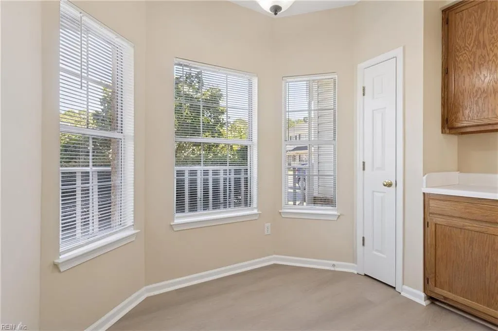 Yorktown, Virginia 23693, United States, 3 Bedrooms Bedrooms, ,3 BathroomsBathrooms,Residential,Active,204049