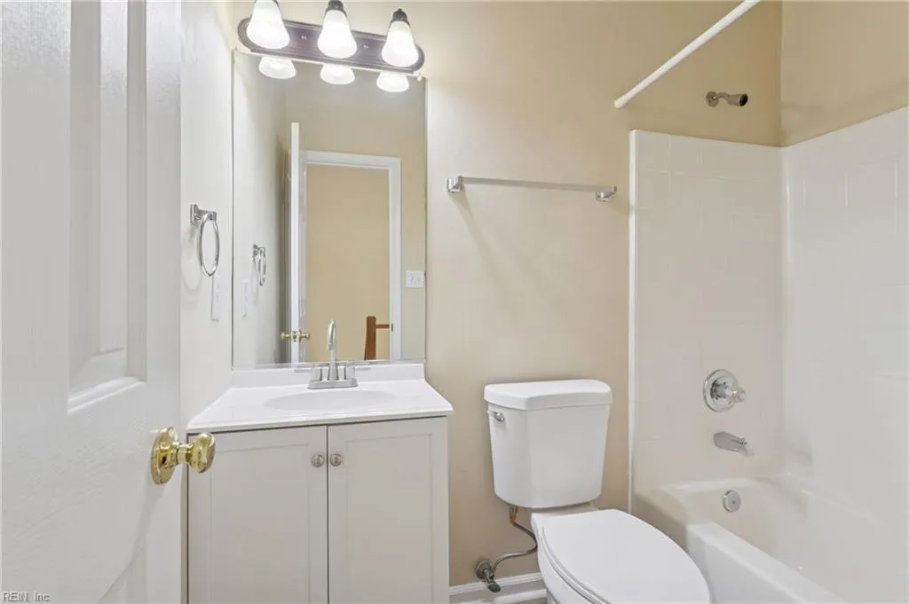 Yorktown, Virginia 23693, United States, 3 Bedrooms Bedrooms, ,3 BathroomsBathrooms,Residential,Active,204049