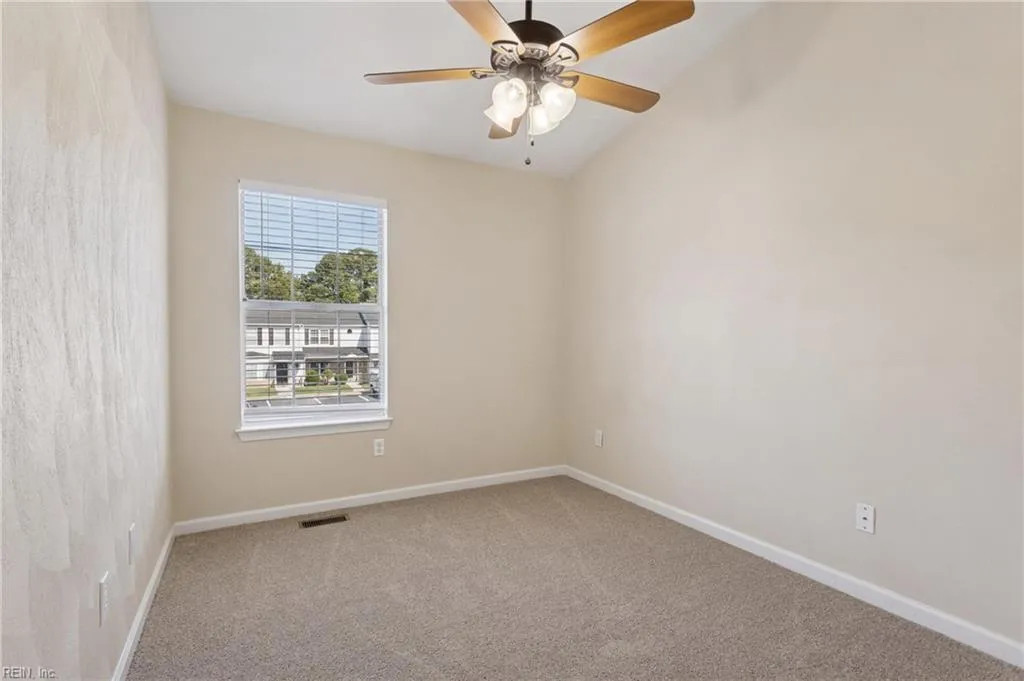 Yorktown, Virginia 23693, United States, 3 Bedrooms Bedrooms, ,3 BathroomsBathrooms,Residential,Active,204049