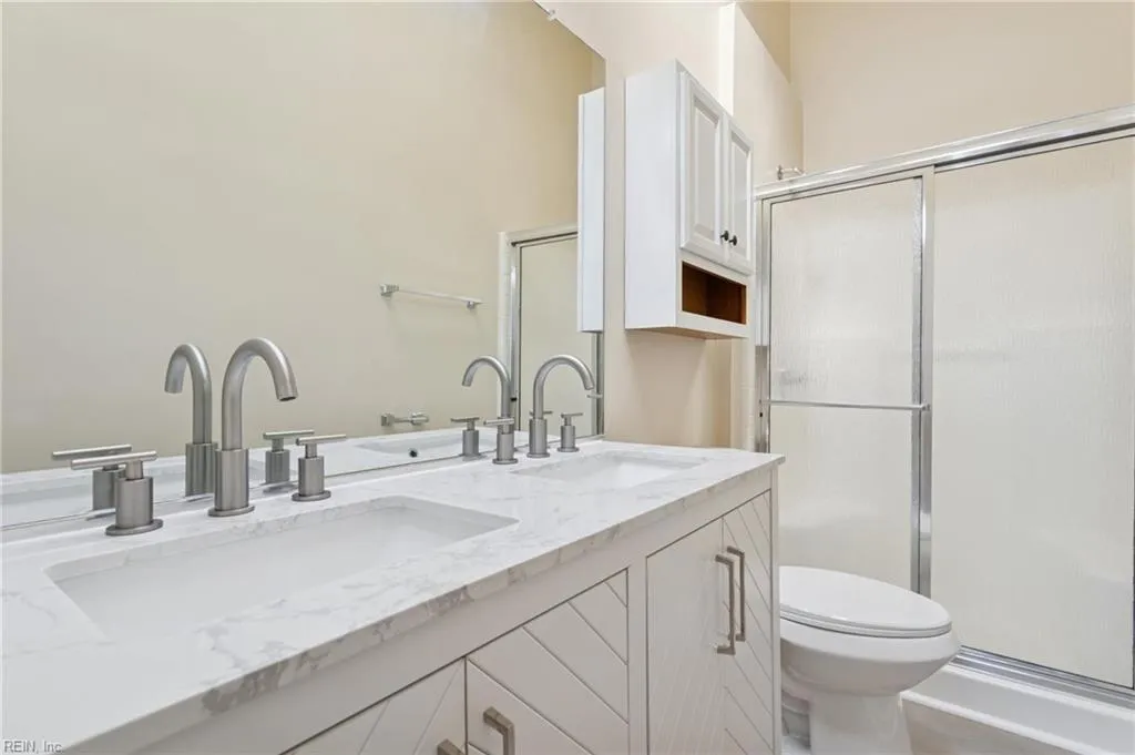 Yorktown, Virginia 23693, United States, 3 Bedrooms Bedrooms, ,3 BathroomsBathrooms,Residential,Active,204049