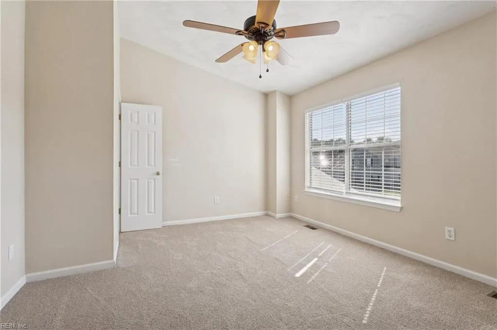 Yorktown, Virginia 23693, United States, 3 Bedrooms Bedrooms, ,3 BathroomsBathrooms,Residential,Active,204049