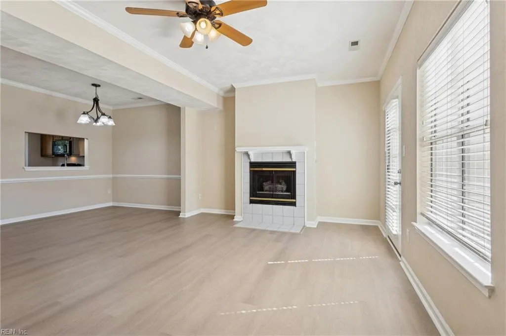 Yorktown, Virginia 23693, United States, 3 Bedrooms Bedrooms, ,3 BathroomsBathrooms,Residential,Active,204049