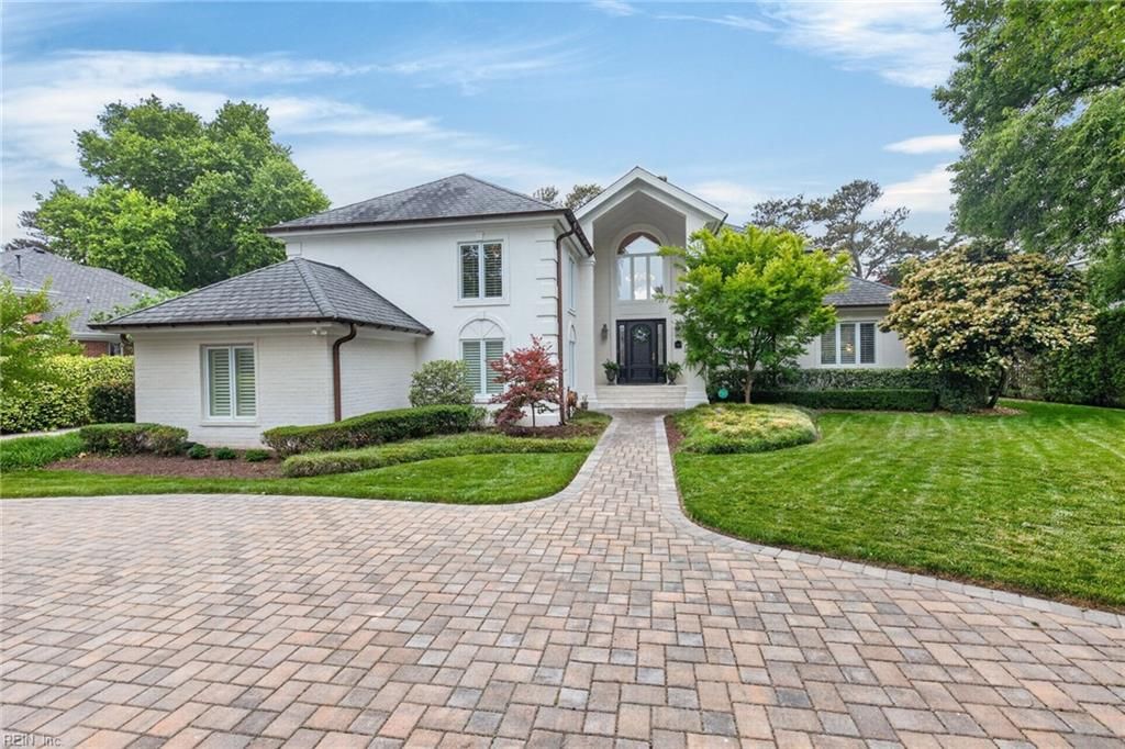 Photo of 100 Holly Crescent, Virginia Beach, VA 23451 (MLS # 10637698)
