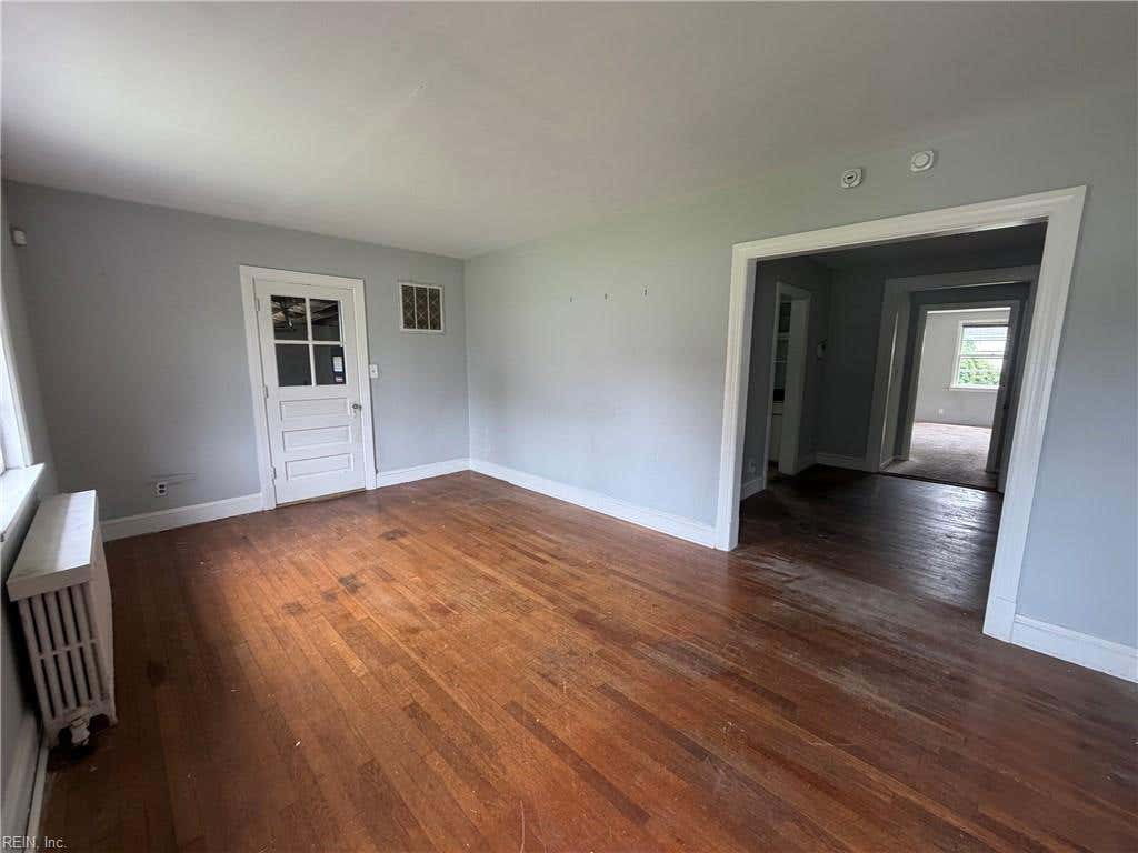 Photo of 165 Commodore Drive, Norfolk, VA 23503 (MLS # 10649656)