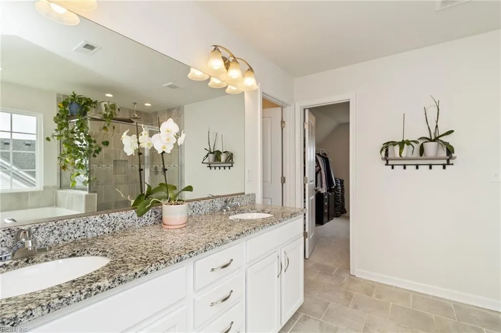 Moyock, North Carolina 27958, United States, 5 Bedrooms Bedrooms, ,4 BathroomsBathrooms,Residential,Active,169848