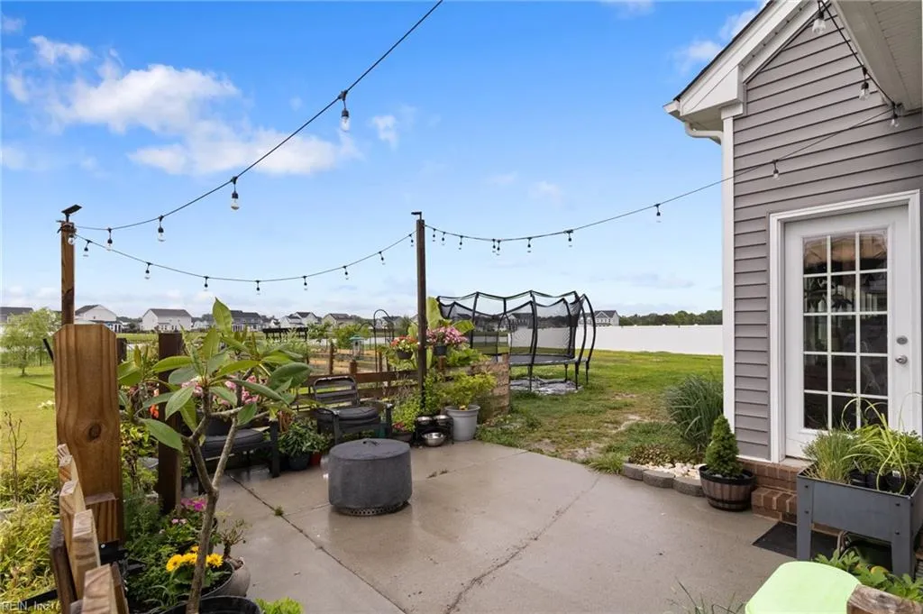 Moyock, North Carolina 27958, United States, 5 Bedrooms Bedrooms, ,4 BathroomsBathrooms,Residential,Active,169848