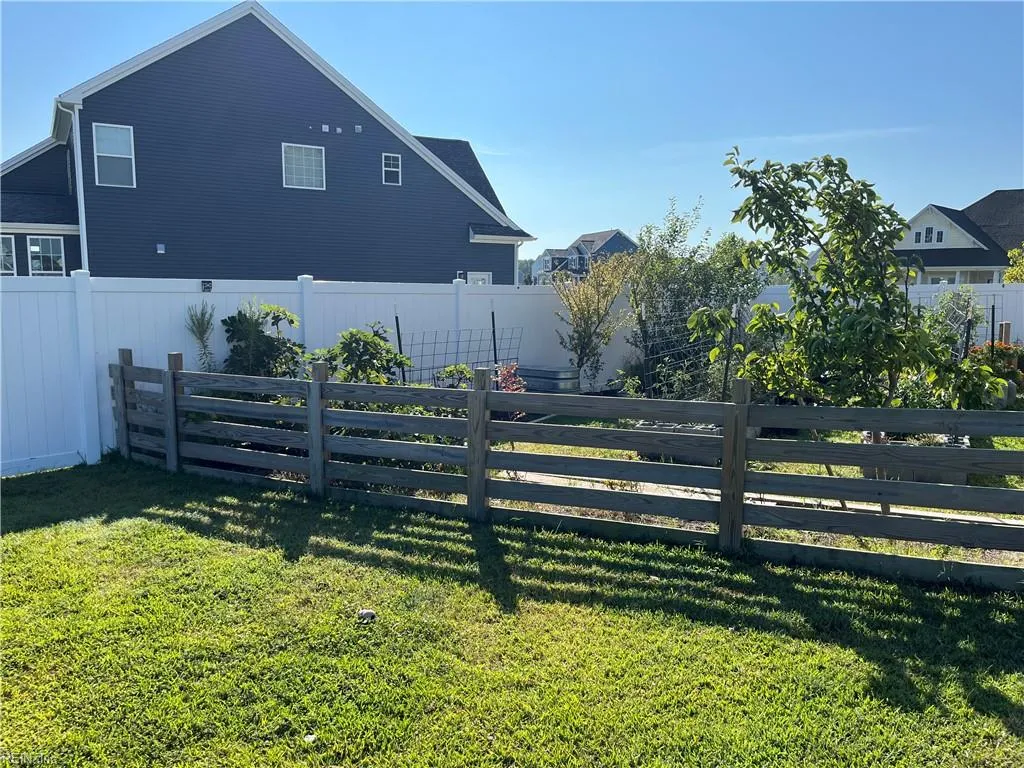 Moyock, North Carolina 27958, United States, 5 Bedrooms Bedrooms, ,4 BathroomsBathrooms,Residential,Active,169848