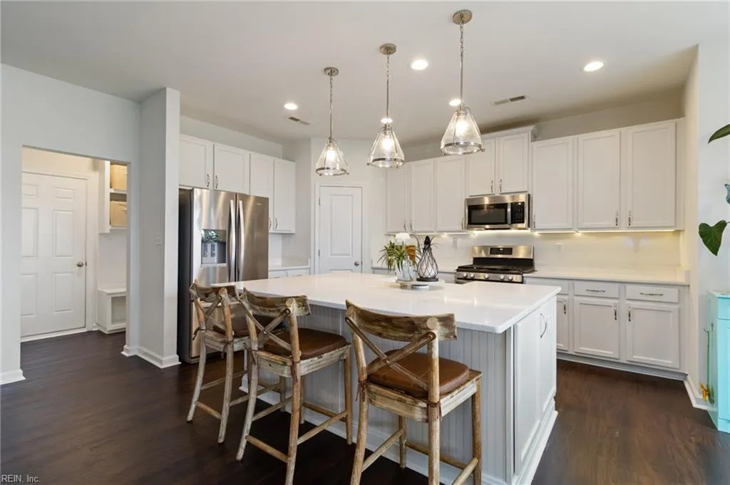 Moyock, North Carolina 27958, United States, 5 Bedrooms Bedrooms, ,4 BathroomsBathrooms,Residential,Active,169848