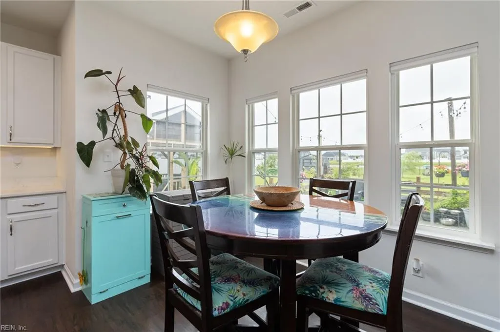 Moyock, North Carolina 27958, United States, 5 Bedrooms Bedrooms, ,4 BathroomsBathrooms,Residential,Active,169848