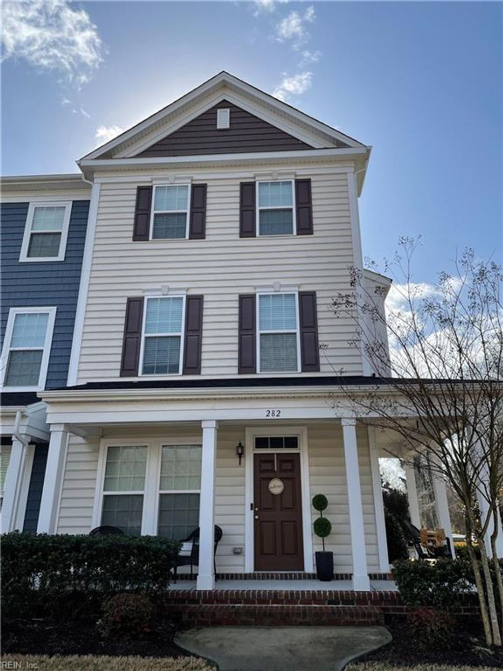 Photo of 282 Paradise Drive, Portsmouth, VA 23701 (MLS # 10626350)
