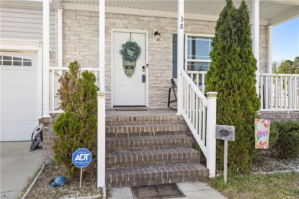 Photo of 38 Thomas Nelson Drive, Hampton, VA 23666 (MLS # 10632145)