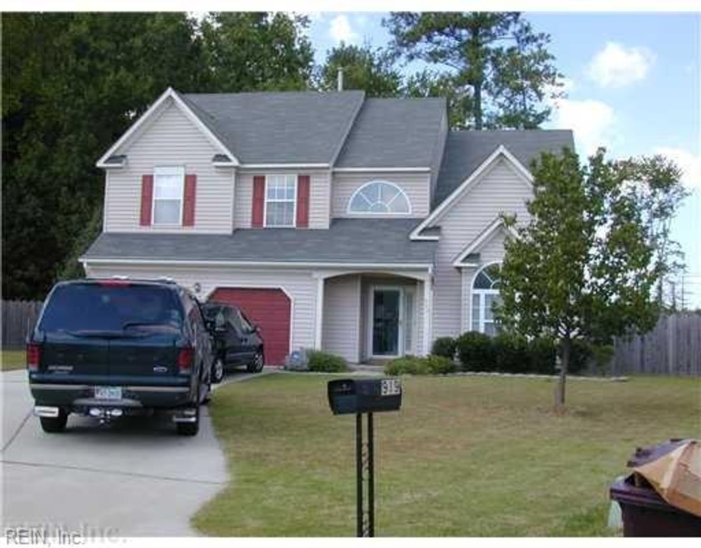 Photo of 919 Meadowhill Court, Chesapeake, VA 23320 (MLS # 10613170)