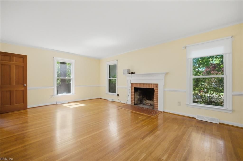 Photo of 34 Laurel Wood Road, Newport News, VA 23602 (MLS # 10631161)