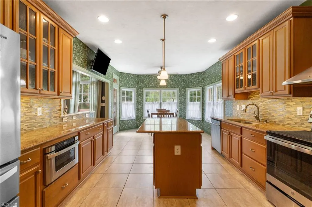 Franklin, Virginia 23851, United States, 4 Bedrooms Bedrooms, ,3 BathroomsBathrooms,Residential,Active,104136