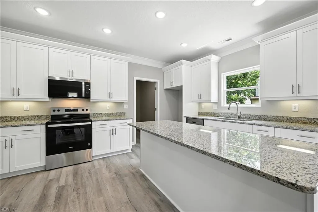 Norfolk, Virginia 23513, United States, 4 Bedrooms Bedrooms, ,3 BathroomsBathrooms,Residential,Active,191774