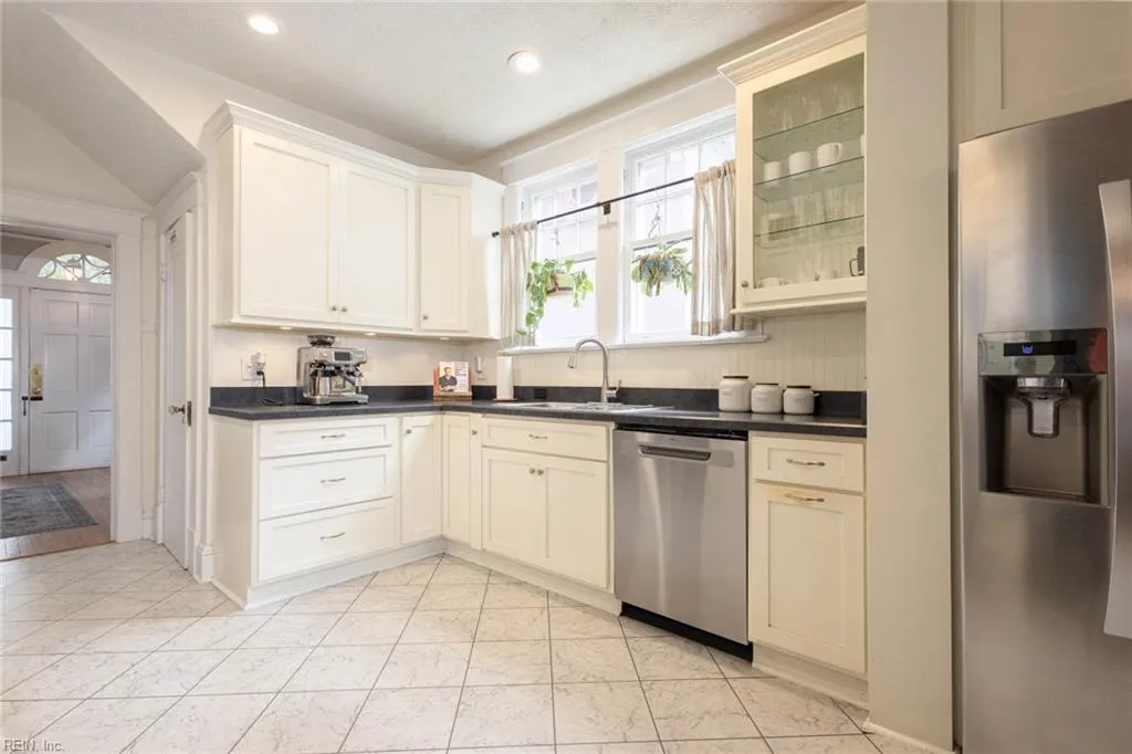 Norfolk, Virginia 23517, United States, 4 Bedrooms Bedrooms, ,2 BathroomsBathrooms,Residential,Active,178818