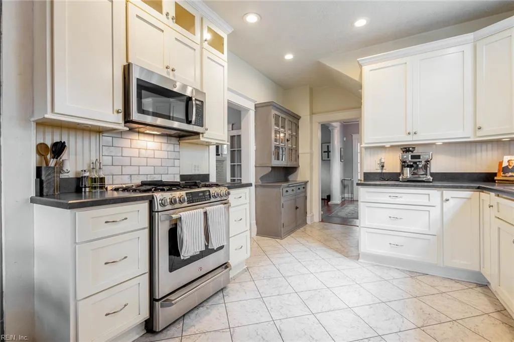 Norfolk, Virginia 23517, United States, 4 Bedrooms Bedrooms, ,2 BathroomsBathrooms,Residential,Active,178818