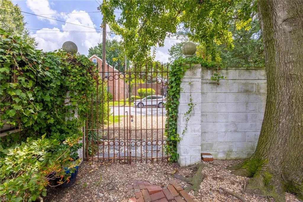 Norfolk, Virginia 23517, United States, 4 Bedrooms Bedrooms, ,2 BathroomsBathrooms,Residential,Active,178818