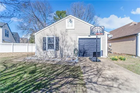 5437 Chatham Hall Drive, Virginia Beach, VA 23464 - #: 10574937