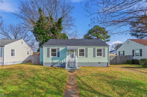 Photo of 428 Colonial Avenue, Hampton, VA 23661 (MLS # 10615072)