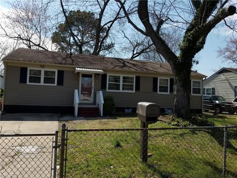 Photo of 12 Clemwood Parkway, Hampton, VA 23669 (MLS # 10633811)