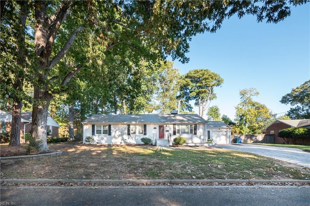 Photo of 106 Booth Road, Newport News, VA 23606 (MLS # 10607703)