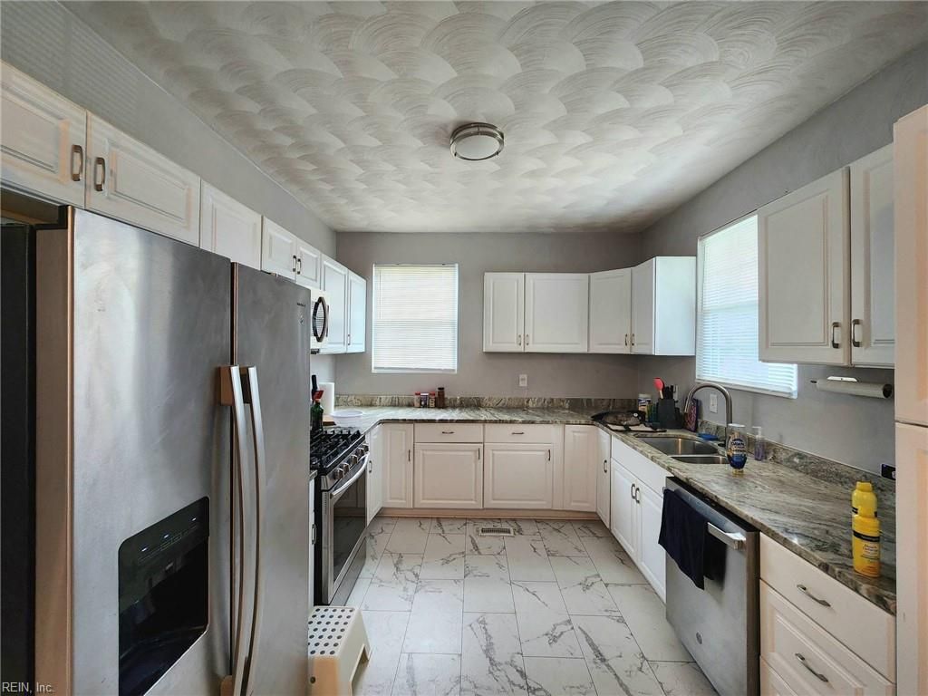 Photo of 3605 Killam Avenue, Norfolk, VA 23508 (MLS # 10616367)