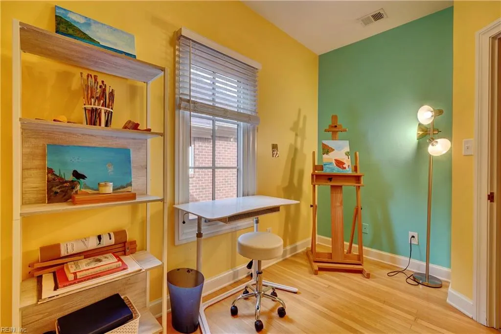 Norfolk, Virginia 23507, United States, 5 Bedrooms Bedrooms, ,5 BathroomsBathrooms,Residential,Active,95689