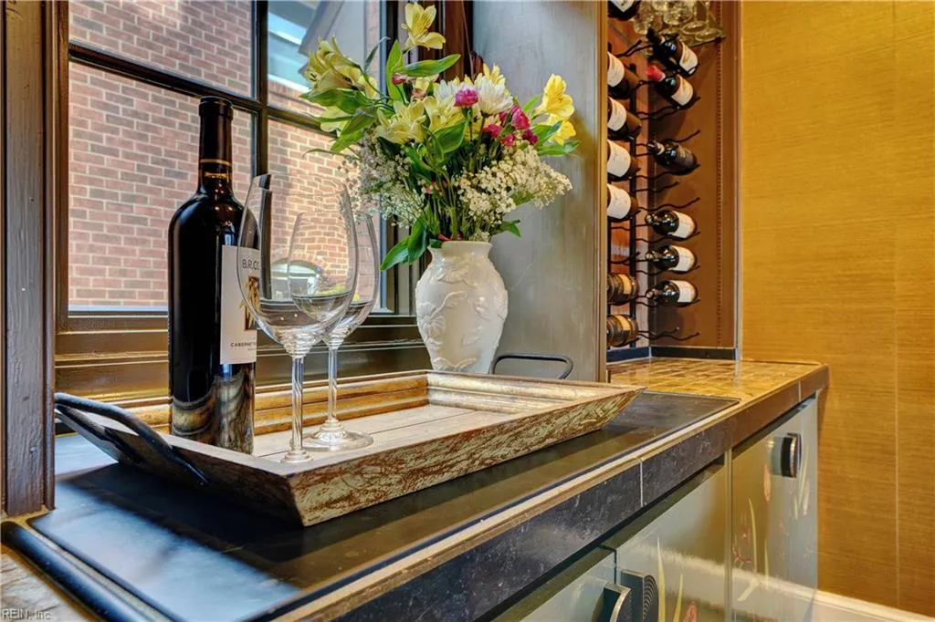 Norfolk, Virginia 23507, United States, 5 Bedrooms Bedrooms, ,5 BathroomsBathrooms,Residential,Active,95689