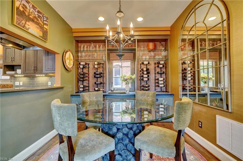 Norfolk, Virginia 23507, United States, 5 Bedrooms Bedrooms, ,5 BathroomsBathrooms,Residential,Active,95689