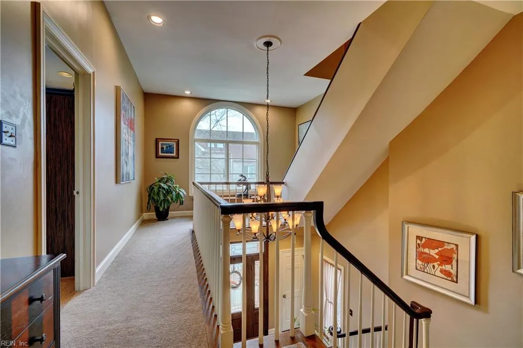 Norfolk, Virginia 23507, United States, 5 Bedrooms Bedrooms, ,5 BathroomsBathrooms,Residential,Active,95689