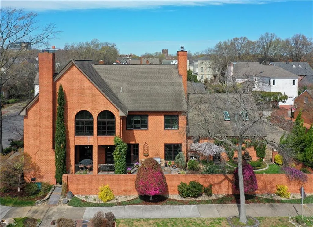 Norfolk, Virginia 23507, United States, 5 Bedrooms Bedrooms, ,5 BathroomsBathrooms,Residential,Active,95689