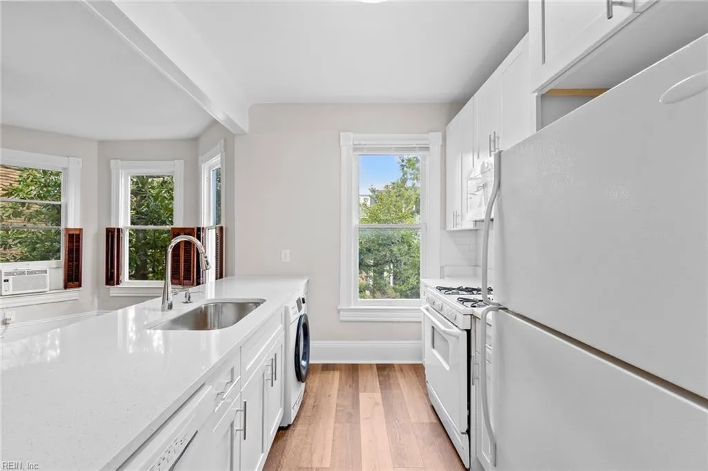 Norfolk, Virginia 23507, United States, 1 Bedroom Bedrooms, ,1 BathroomBathrooms,Residential,Active,202828