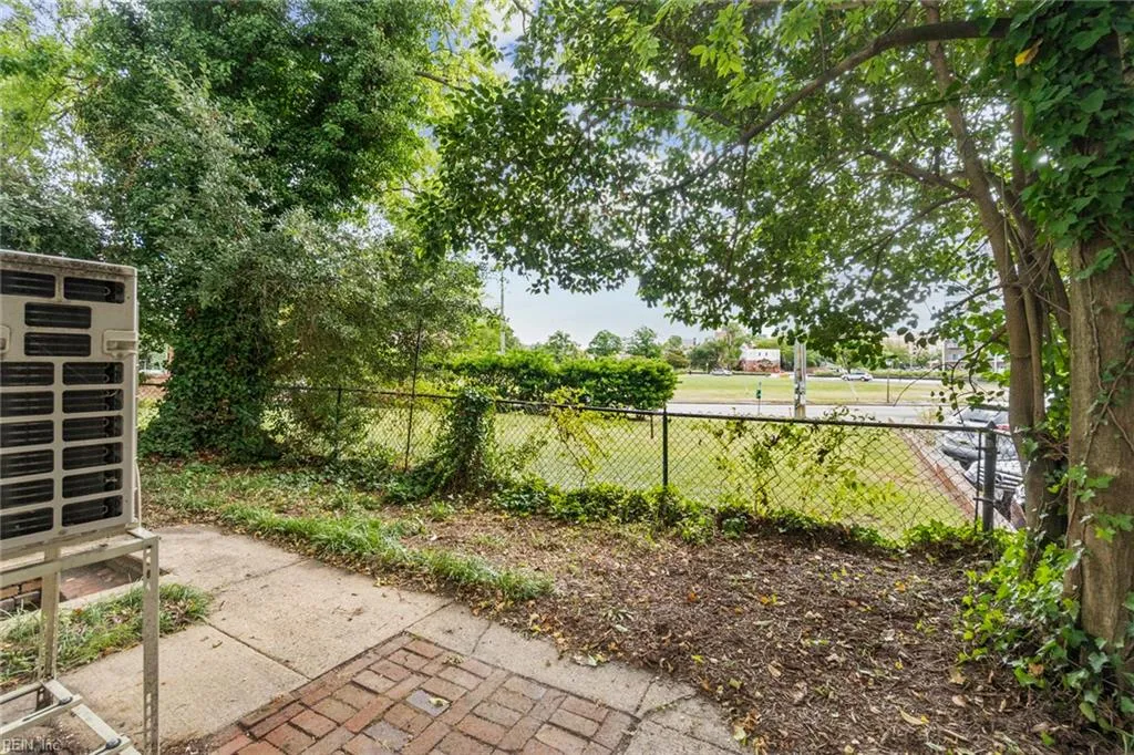 Norfolk, Virginia 23507, United States, 1 Bedroom Bedrooms, ,1 BathroomBathrooms,Residential,Active,202828