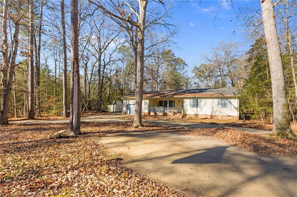 Photo of 5403 Jonquil Lane, Gloucester, VA 23061 (MLS # 10632215)