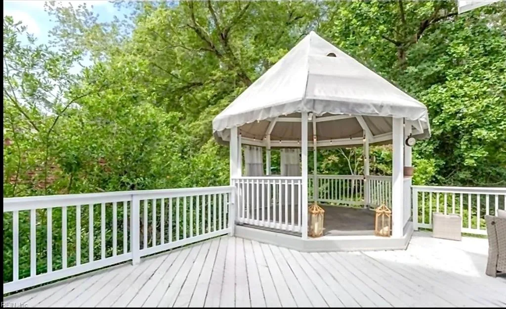 Smithfield, Virginia 23430, United States, 5 Bedrooms Bedrooms, ,3 BathroomsBathrooms,Residential,Active,189362