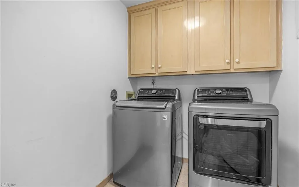 Smithfield, Virginia 23430, United States, 5 Bedrooms Bedrooms, ,3 BathroomsBathrooms,Residential,Active,189362