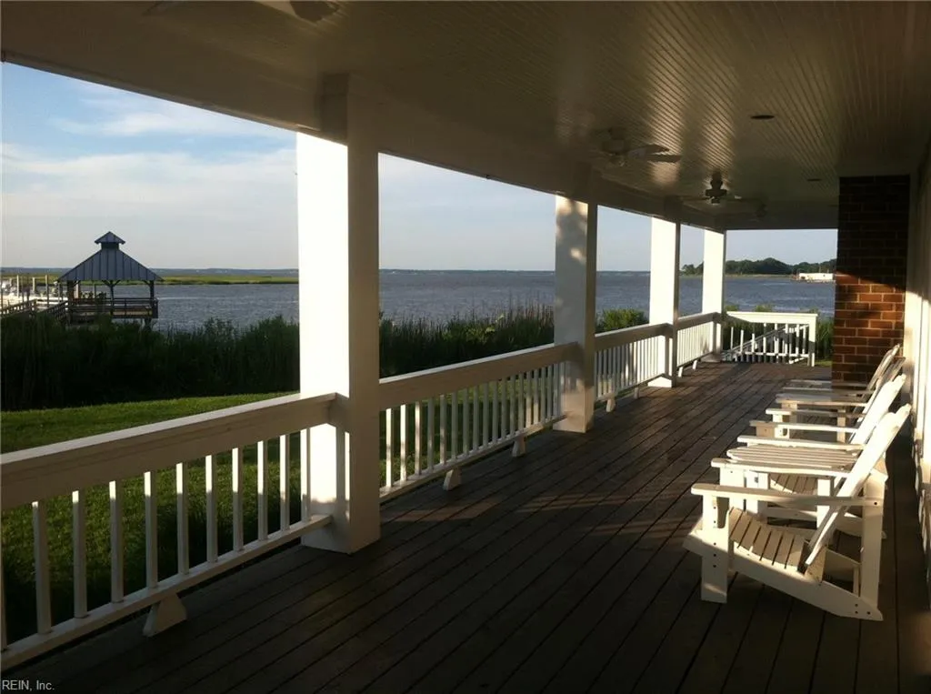 Smithfield, Virginia 23430, United States, 5 Bedrooms Bedrooms, ,3 BathroomsBathrooms,Residential,Active,189362