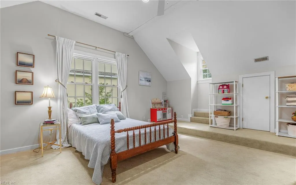 Smithfield, Virginia 23430, United States, 5 Bedrooms Bedrooms, ,3 BathroomsBathrooms,Residential,Active,189362