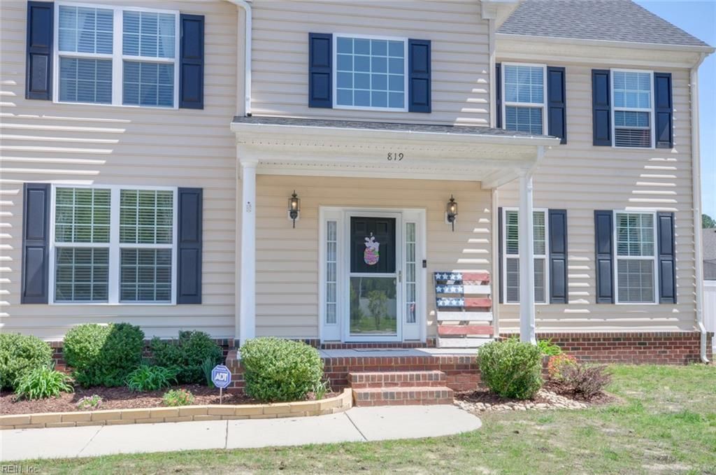 Photo of 819 Aaron Culbreth Court, Chesapeake, VA 23322 (MLS # 10629525)