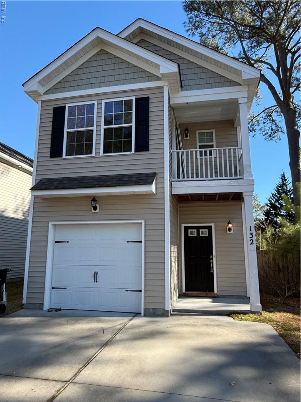 Photo of 132 S Palm Avenue, Virginia Beach, VA 23452 (MLS # 10616942)
