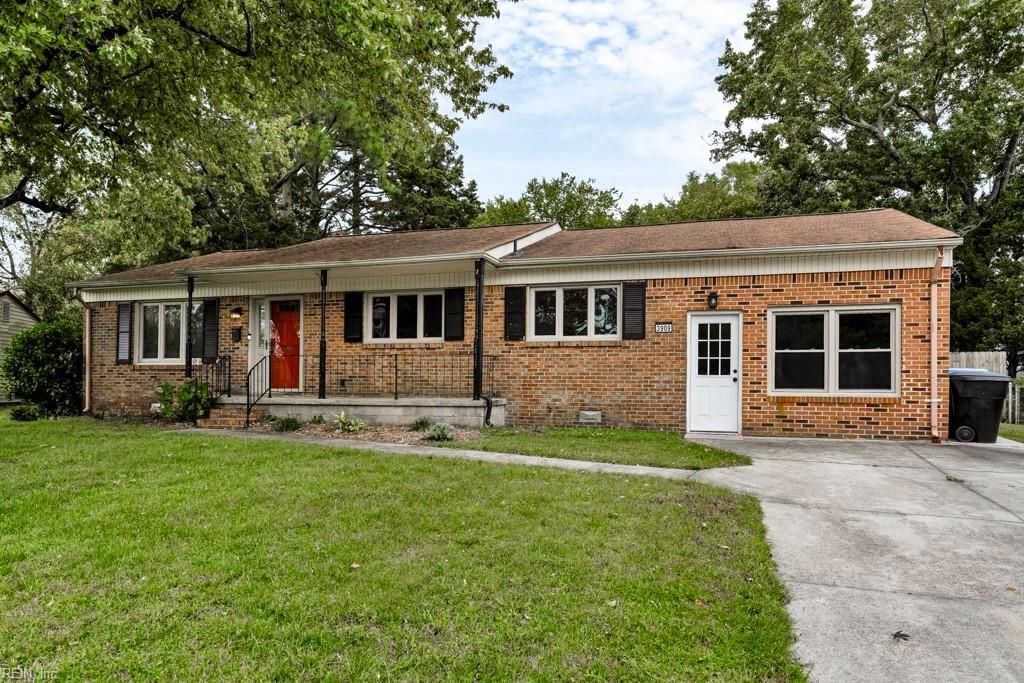 Photo of 3909 W Colonial Parkway, Virginia Beach, VA 23452 (MLS # 10604812)