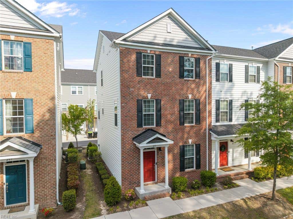 Photo of 213 Runnel Street, Hampton, VA 23666 (MLS # 10645921)