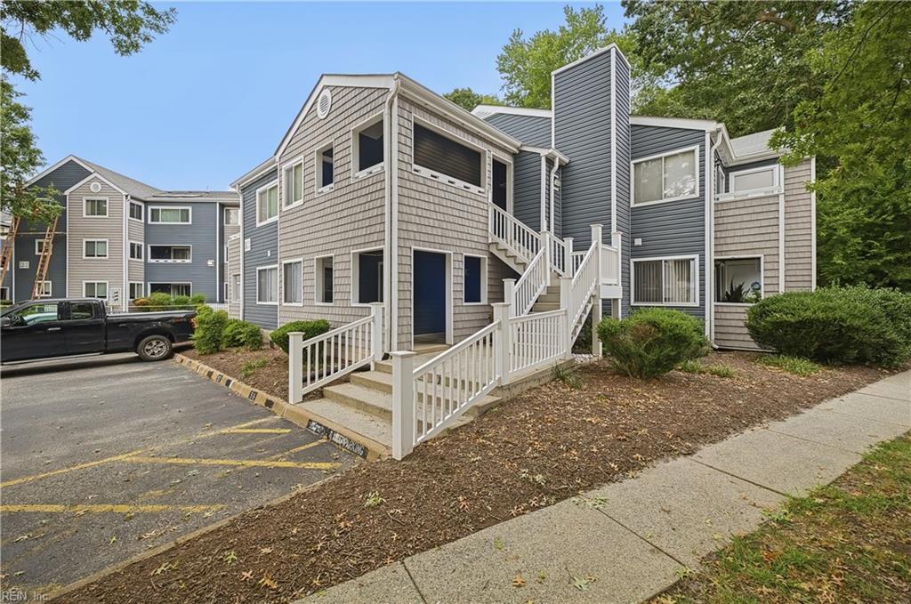 Photo of 288 Nantucket Place, Newport News, VA 23606 (MLS # 10655959)