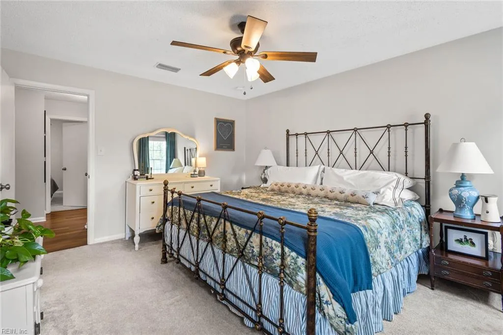 Virginia Beach, Virginia 23454, United States, 3 Bedrooms Bedrooms, ,2 BathroomsBathrooms,Residential,Pending,187242