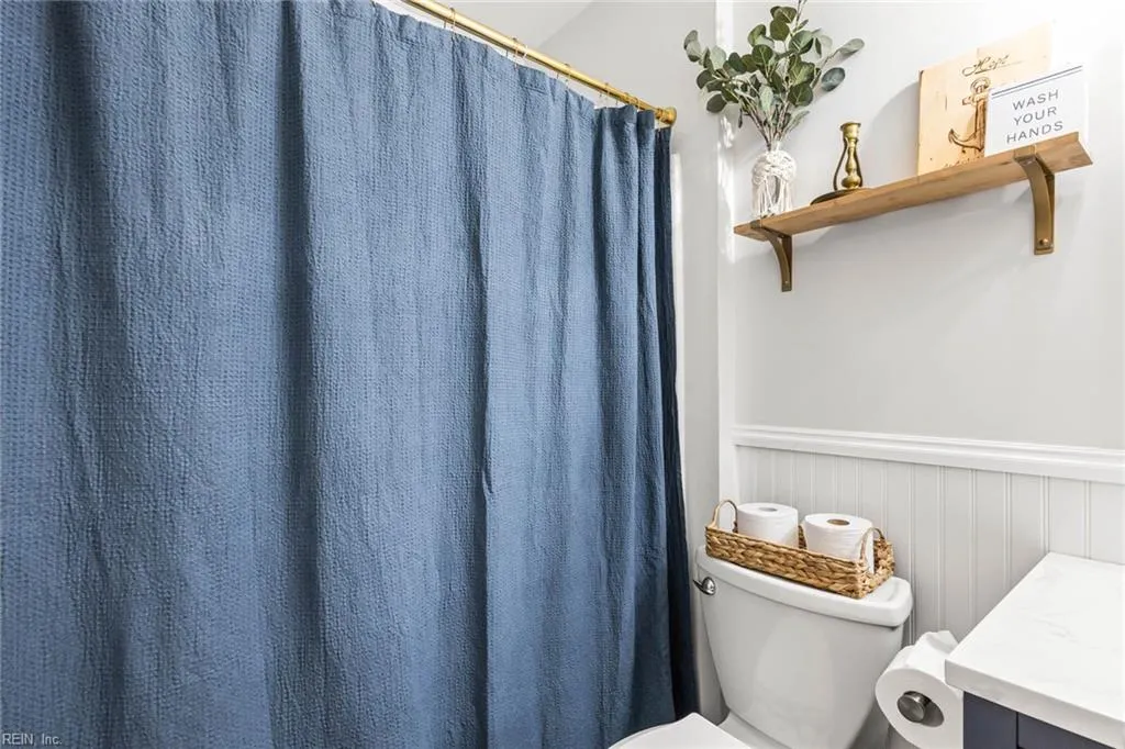 Virginia Beach, Virginia 23454, United States, 3 Bedrooms Bedrooms, ,2 BathroomsBathrooms,Residential,Pending,187242