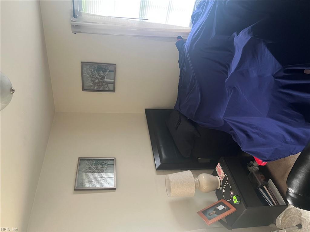 1113 E Jamal LN