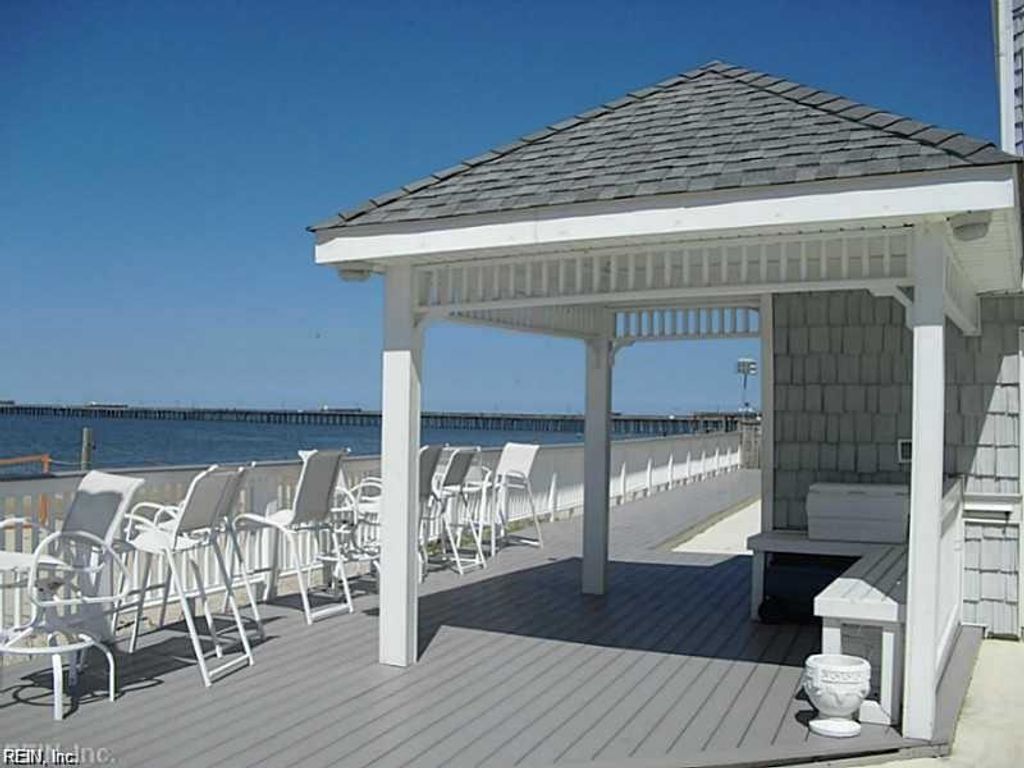 Photo of 2304 Beach Haven Drive #101, Virginia Beach, VA 23451 (MLS # 10643097)