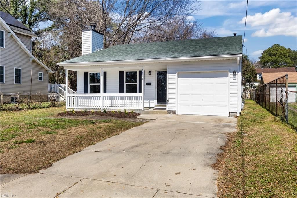 Photo of 2718 Stanhope Avenue, Norfolk, VA 23504 (MLS # 10624961)